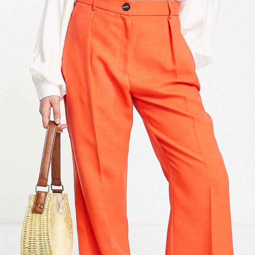 NWT Women's Orange  Pants